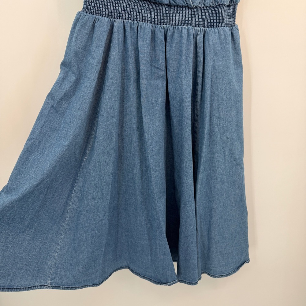Torrid Blue Chambray Denim Smocked Waist V-Neck Fit & Flare Dress 1 XL Smocked - Picture 3 of 10